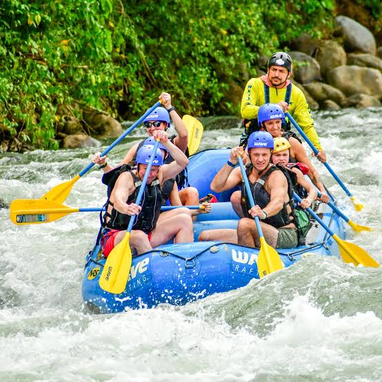 Naranjo White Water Rafting — tour y aventura en Costa Rica