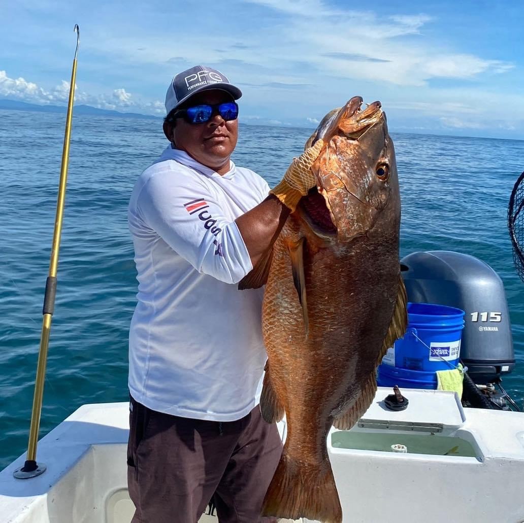 Allin — 28ft Mako 4